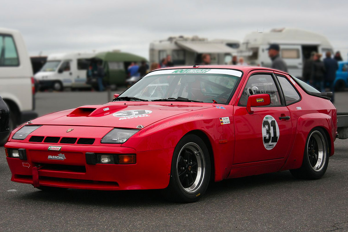 porsche asta 924