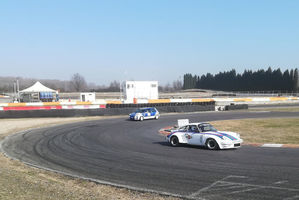 KAA Racing 911 rsr replica in pista Castelletto