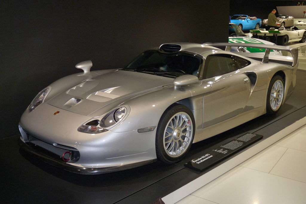 porsche 911 gt1