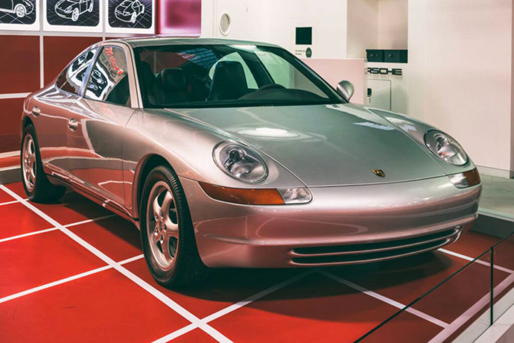 porsche 989