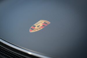 Materiali hi-tech Porsche: titanio, magnesio e fibra di carbonio nelle supercar