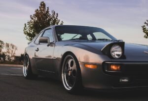 Porsche 944 classica anni Ottanta